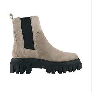 Marc Fisher Lugsole Ankle Bootie NWOT